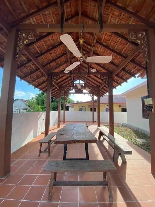 ヴィラ Homestay Opah @ Klebang Melaka